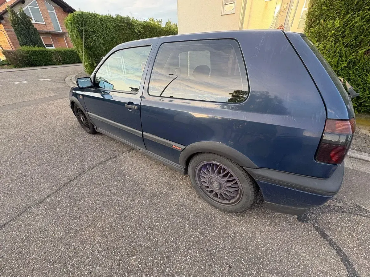 Gebraucht VW Golf III 90 PS (66 kW) 1992 Blau Kleinwagen
