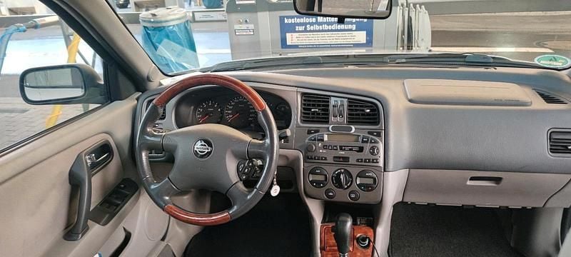 Gebraucht Nissan Primera 140 PS (102 kW) 2001 Silber Limousine