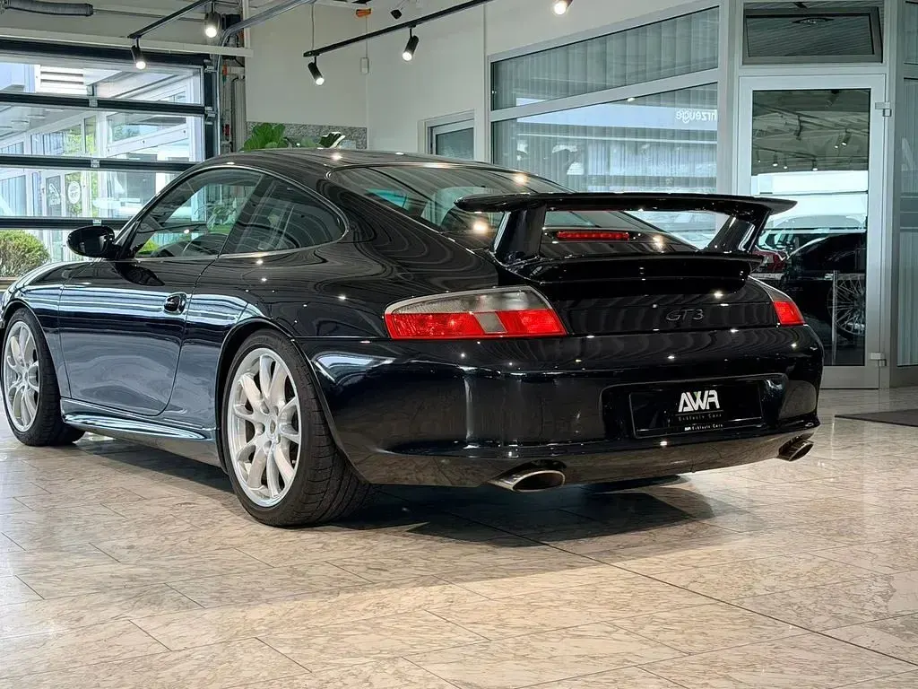 Używany Porsche 996 381 KM (280 kW) 2003 Czarny