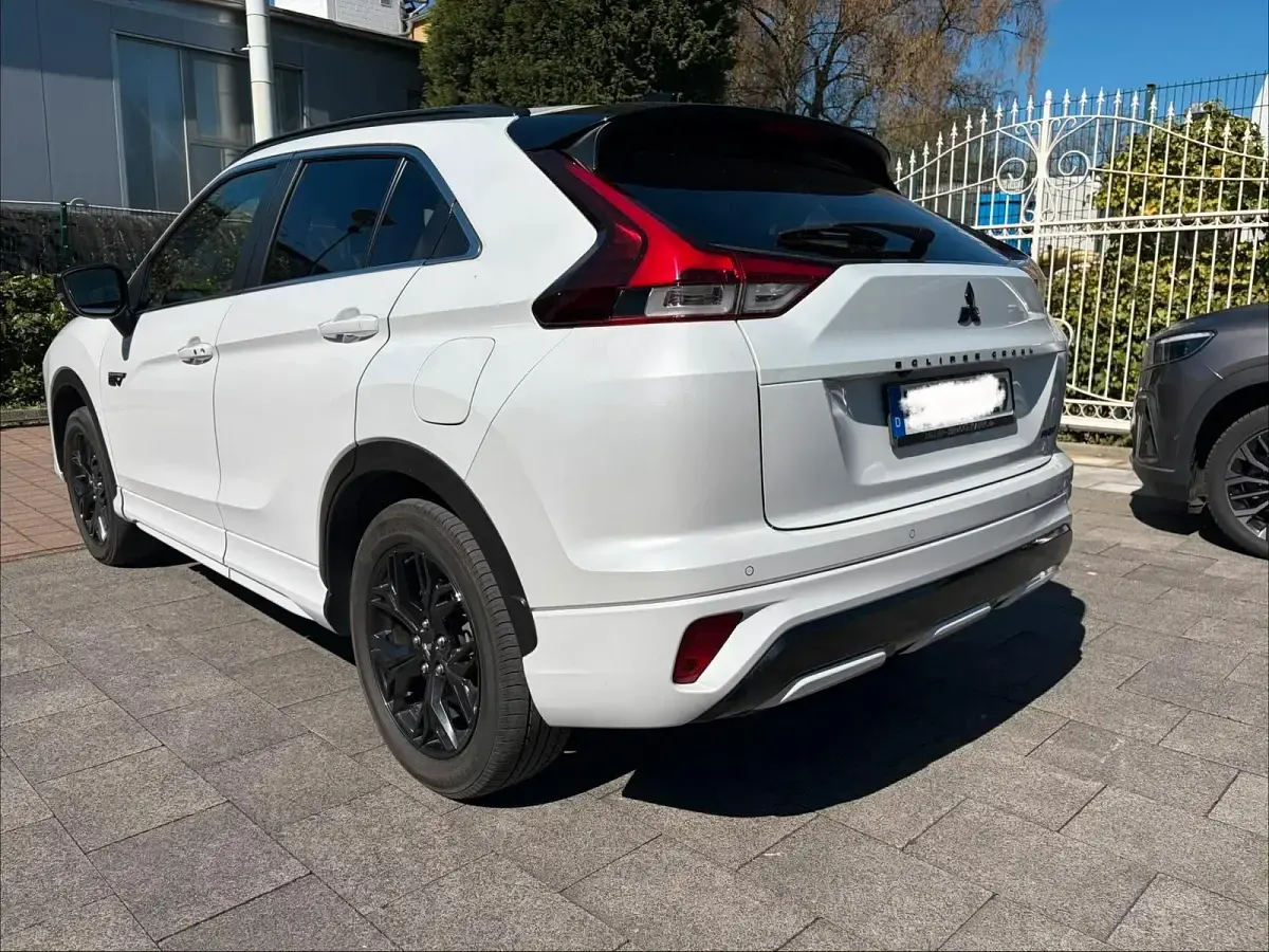Second-hand Mitsubishi Eclipse Cross Select 188 CP (138 kW) 2022 Alb SUV