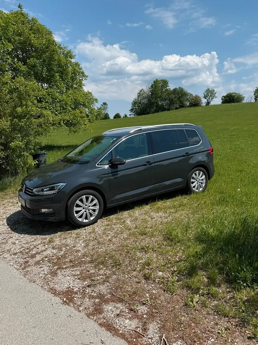 Gebraucht VW Touran 150 PS (110 kW) 2016 Grau Van / Kleinbus
