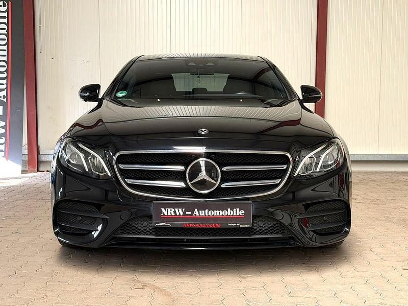 Gebraucht Mercedes E300 AMG 245 PS (180 kW) 2019 Schwarz Limousine