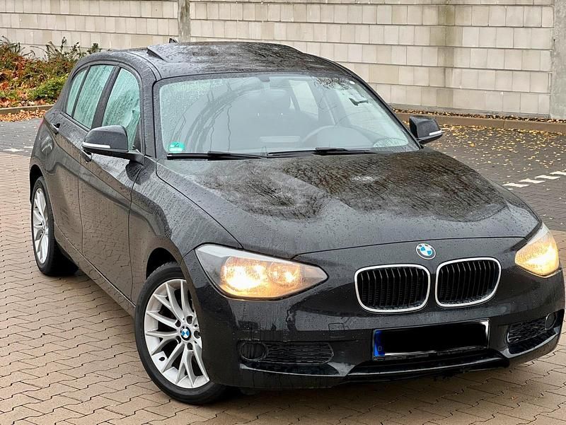 Schwarz Gebraucht 2012 BMW 114 Kleinwagen | 6.499 € (Fairer Preis) - Bild 1/4