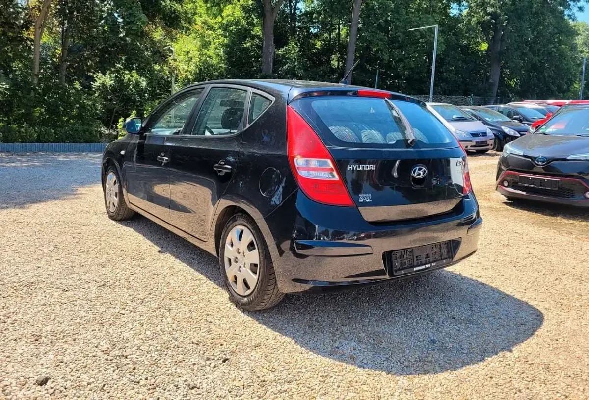 Gebraucht Hyundai i30 Classic 109 PS (80 kW) 2009 Schwarz Limousine