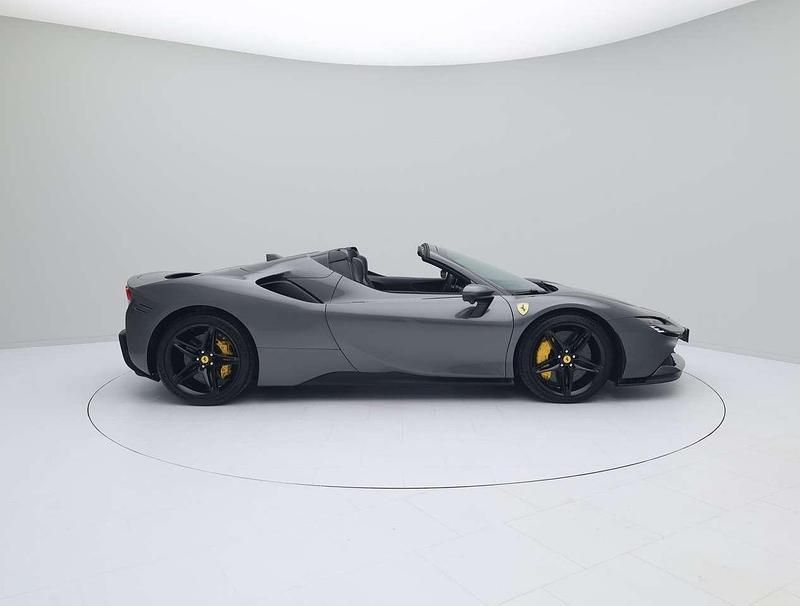 Gebraucht Ferrari SF90 999 PS (734 kW) 2025 Grigio silverstone Cabrio