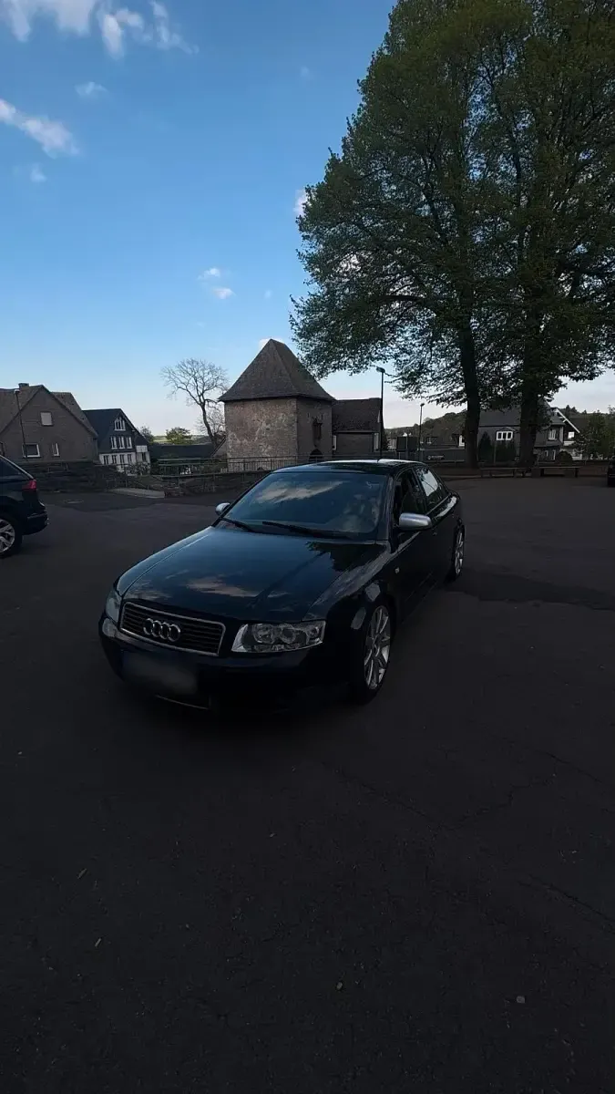 Gebraucht Audi A4 131 PS (96 kW) 2002 Blau Limousine