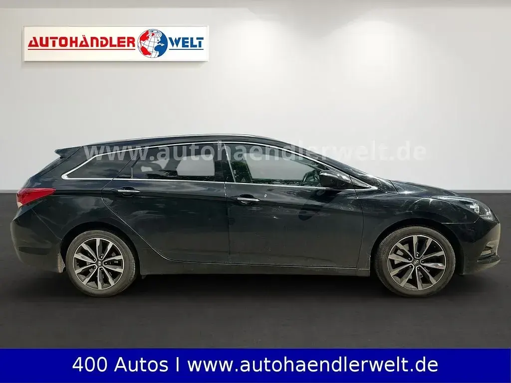 Gebraucht Hyundai i40 165 PS (121 kW) 2016 Schwarz Kombi