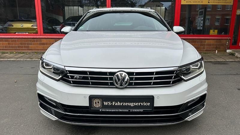 Second-hand VW Passat Highline 239 CP (175 kW) 2017 Alb Break