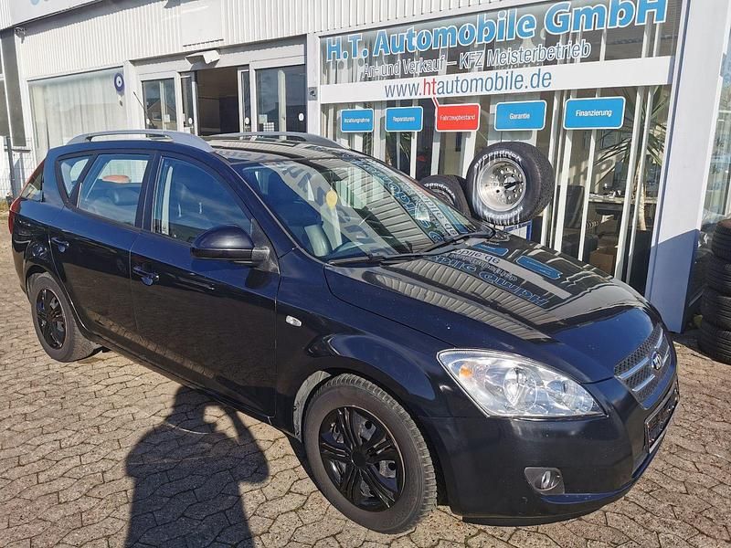 Gebraucht Kia Ceed 143 PS (105 kW) 2010 Schwarz Kleinwagen