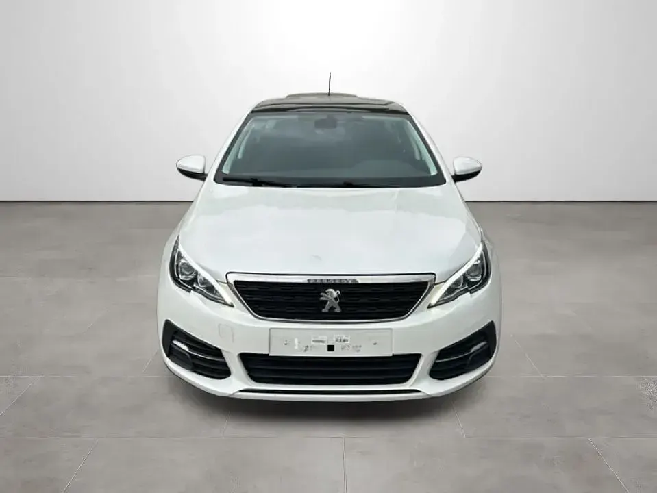 Gebraucht Peugeot 308 Active 131 PS (96 kW) 2019 Weiß Kombi