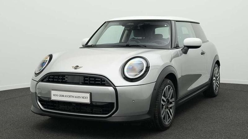 Grau Gebraucht 2024 Mini Cooper Classic Kleinwagen | 27.683 € (Fairer Preis) - Bild 1/4