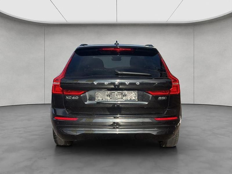 Gebraucht Volvo XC60 Core 250 PS (183 kW) 2024 Onyx black metallic SUV