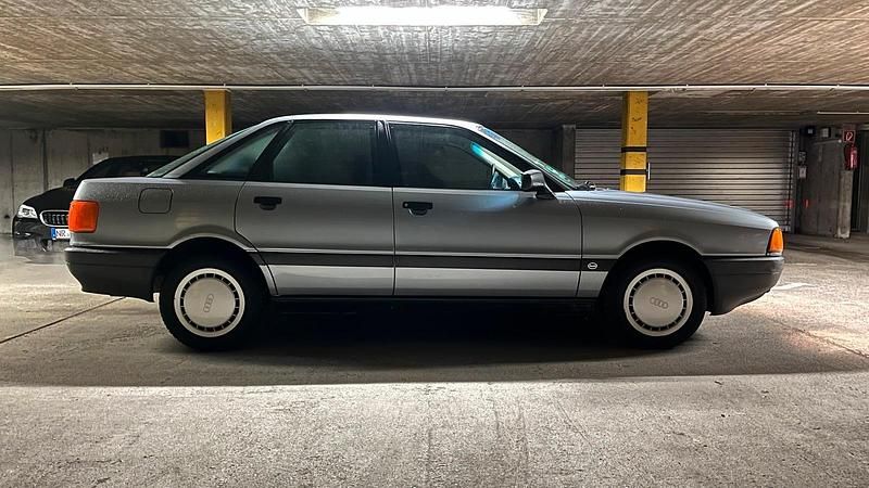 Gebraucht Audi 80 Young 88 PS (64 kW) 1988 Blau Limousine
