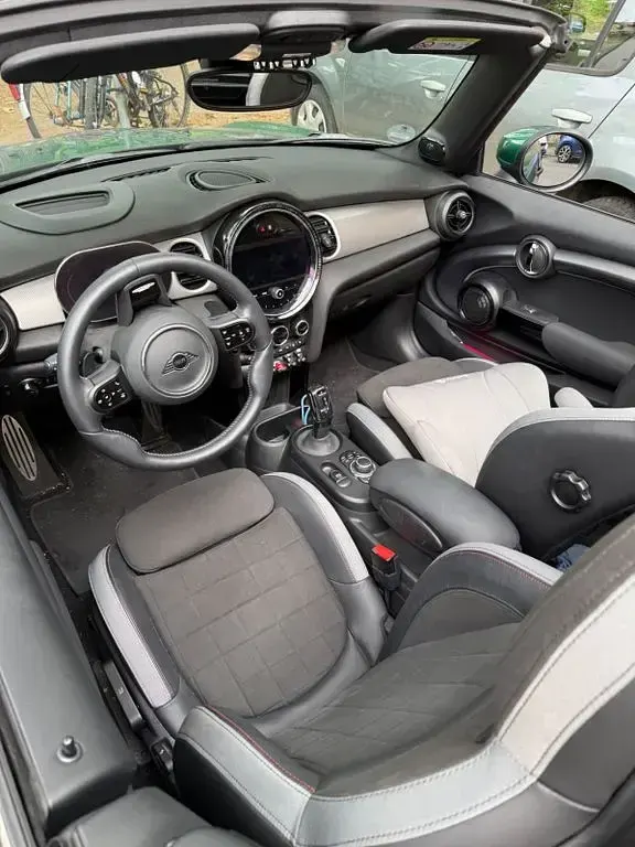 Gebraucht Mini John Cooper Works 231 PS (169 kW) 2023 Grün Kleinwagen