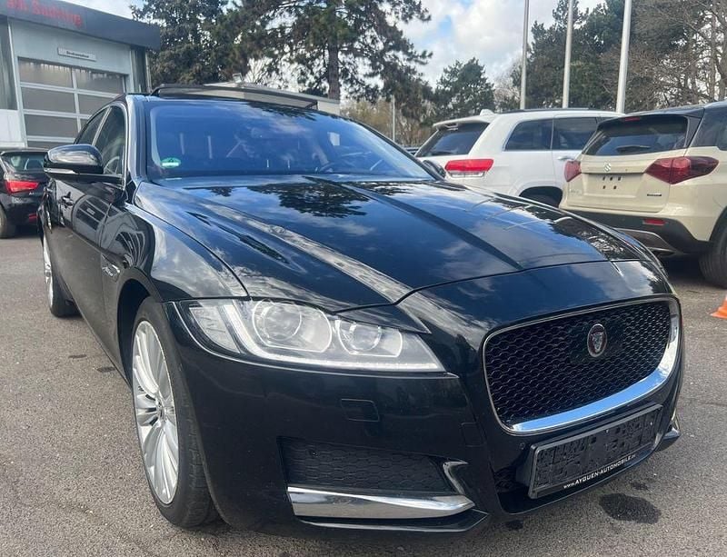 Gebraucht Jaguar XF 163 PS (119 kW) 2015 Schwarz Limousine