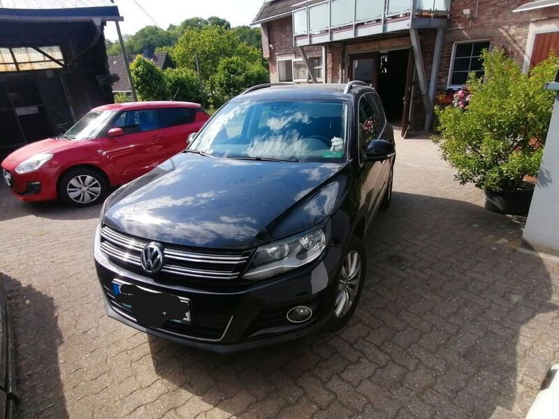 Schwarz Gebraucht 2012 VW Tiguan Sportline SUV | 9.900 € (Fairer Preis) - Bild 1/4