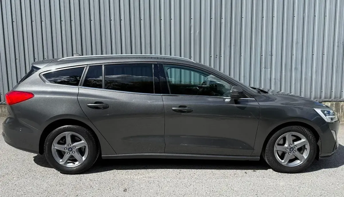 Używany Ford Focus Titanium 150 KM (110 kW) 2019 Szary Kombi