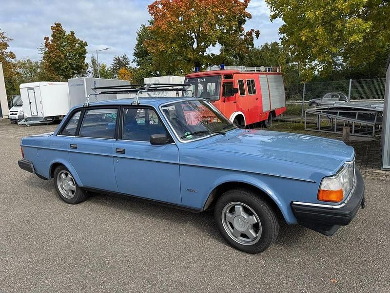Gebraucht Volvo 244 111 PS (81 kW) 1983 Blau Limousine