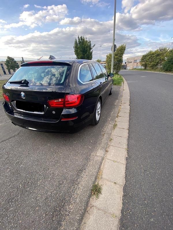 Gebraucht BMW 525 218 PS (160 kW) 2012 Schwarz Kombi