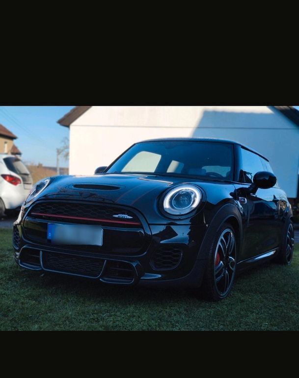 Grün Gebraucht 2017 Mini John Cooper Works Kleinwagen | 22.900 € - Bild 1/4