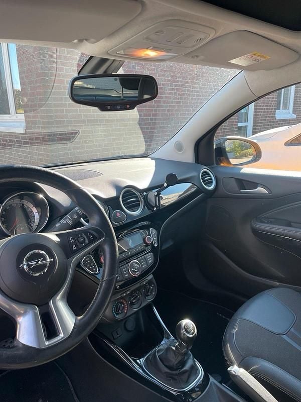 Usado Opel Adam 87 HP (63 kW) 2017 Amarelo Citadino