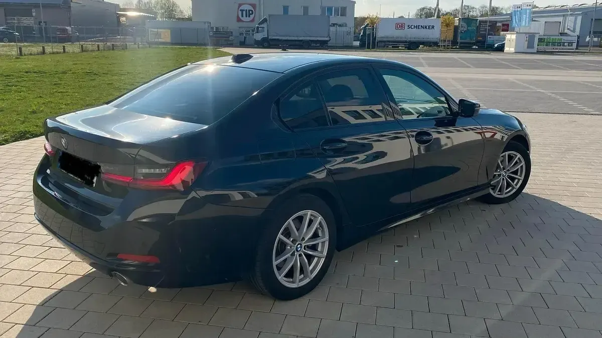 Brugt BMW 318 Performance 150 HK (110 kW) 2023 Sort Sedan