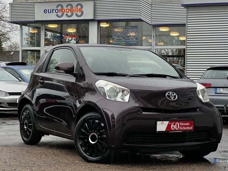Gebraucht Toyota iQ 68 PS (50 kW) 2010 Violet Kleinwagen