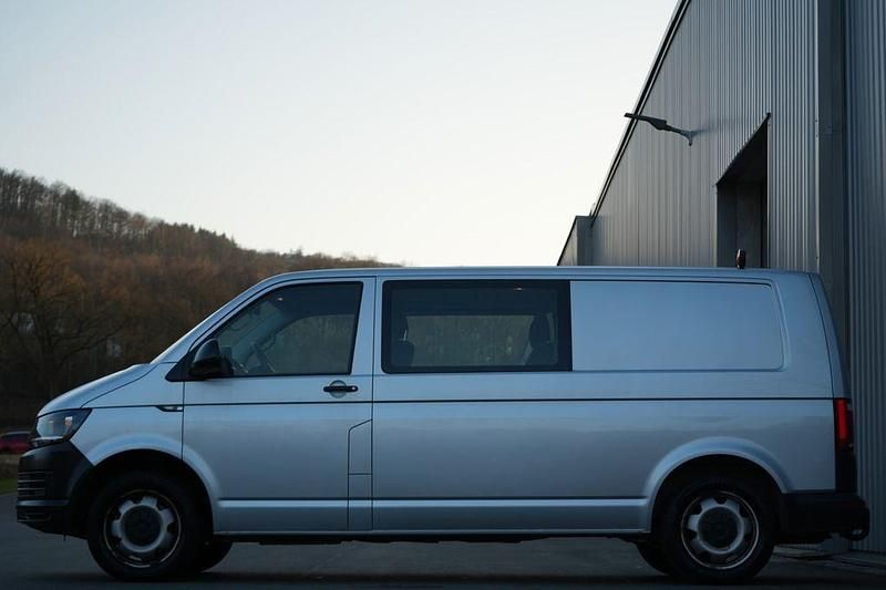 Gebraucht VW Transporter 204 PS (150 kW) 2017 Silber Van