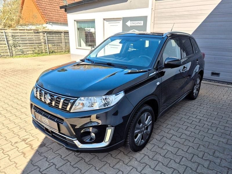 Gebraucht Suzuki Vitara 111 PS (81 kW) 2019 Schwarz SUV