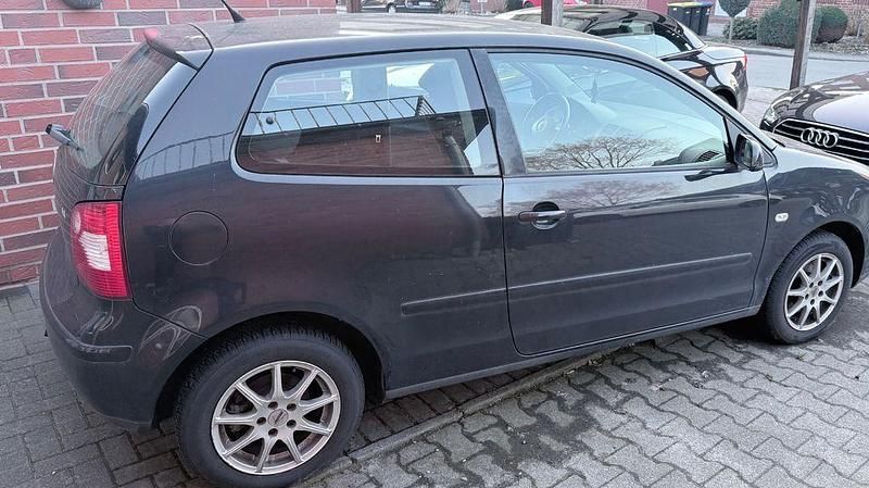 Gebraucht VW Polo 75 PS (55 kW) 2003 Schwarz Limousine