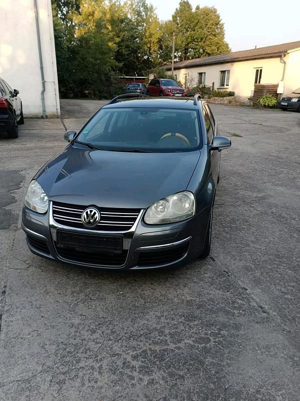 Silber Gebraucht 2009 VW Golf VI Comfortline Kombi | 3.500 € (Fairer Preis) - Bild 1/4
