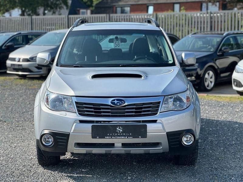 Gebraucht Subaru Forester Exclusive+ 147 PS (108 kW) 2010 Silber SUV
