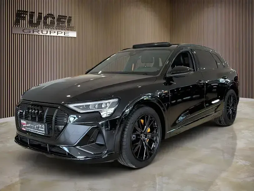 Gebraucht Audi e-tron S-Line 300 kW (408 PS) 2022 Mythosschwarz metallic SUV