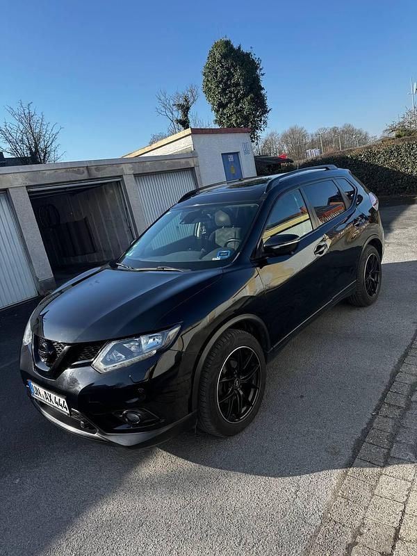 Gebraucht Nissan X-Trail 131 PS (96 kW) 2015 Schwarz SUV