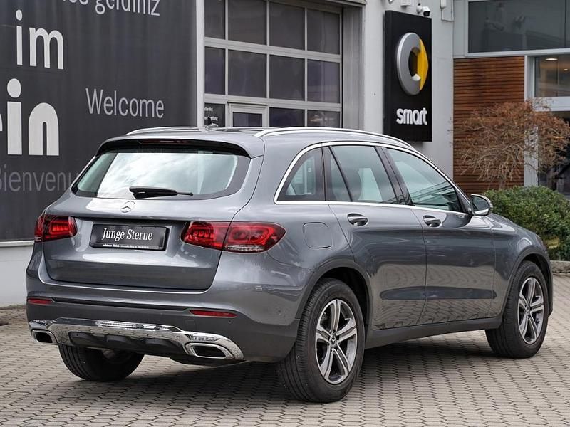 Gebraucht Mercedes GLC220 194 PS (142 kW) 2022 Grau SUV