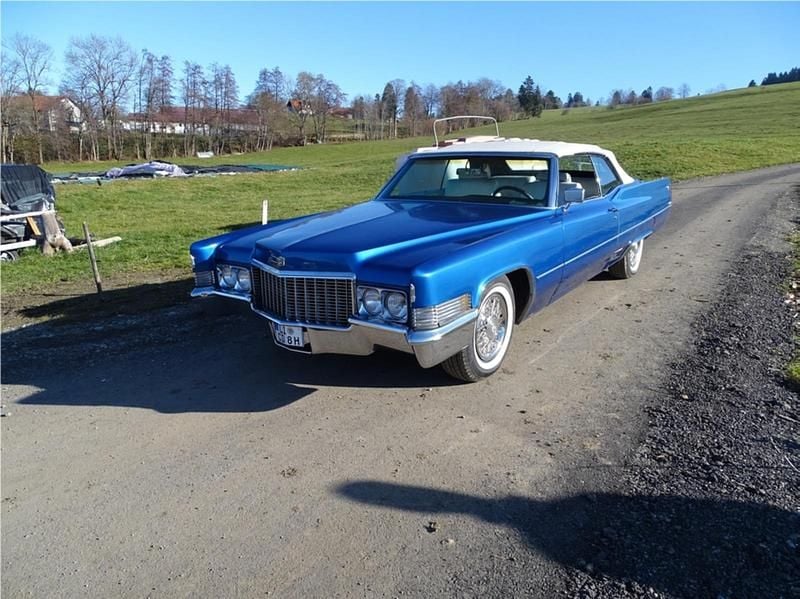 Second-hand Cadillac Deville 325 CP (239 kW) 1970 Albastru Berlinǎ