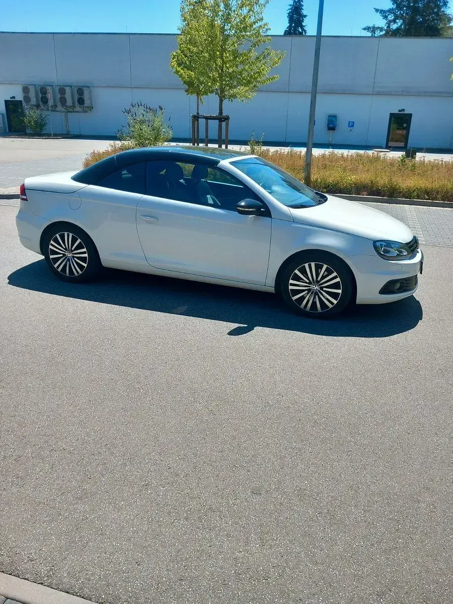 Gebraucht VW Eos Sportline 160 PS (117 kW) 2013 Weiß Cabrio