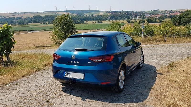 Blau Gebraucht 2013 Seat Leon FR Limousine | 7.350 € (Guter Preis) - Bild 1/4