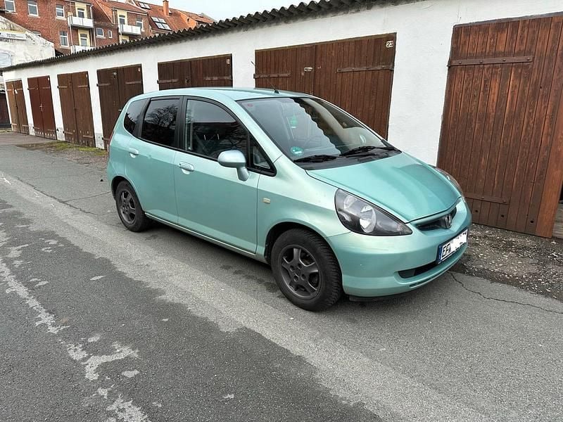 Grün Gebraucht 2003 Honda Jazz Kleinwagen | 2.600 € (Fairer Preis) - Bild 1/4