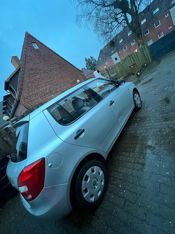 Gebraucht Skoda Fabia 60 PS (44 kW) 2008 Silber Limousine