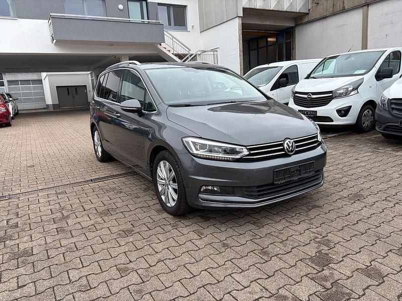 Gebraucht VW Touran Highline 150 PS (110 kW) 2018 Grau Van / Kleinbus