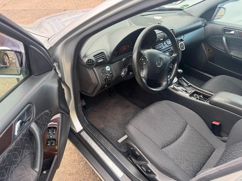 Gebraucht Mercedes C180 143 PS (105 kW) 2004 Silber Kombi