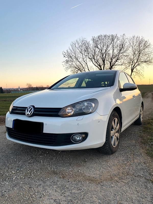 Gebraucht VW Golf VII 122 PS (89 kW) 2012 Weiß Limousine