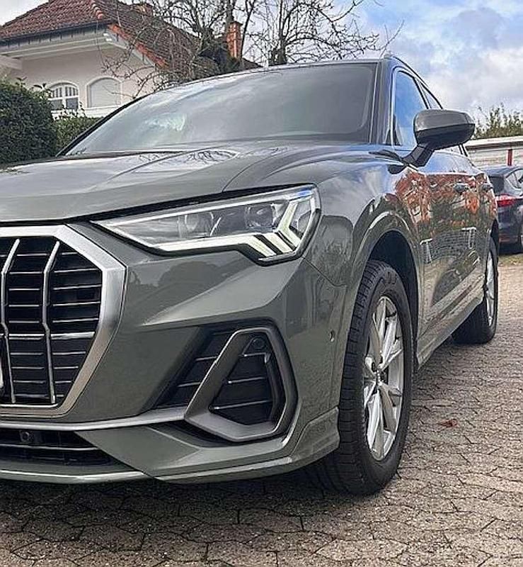 Chronosgrau Gebraucht 2019 Audi Q3 S-Line SUV | 26.450 € (Superpreis) - Bild 1/4