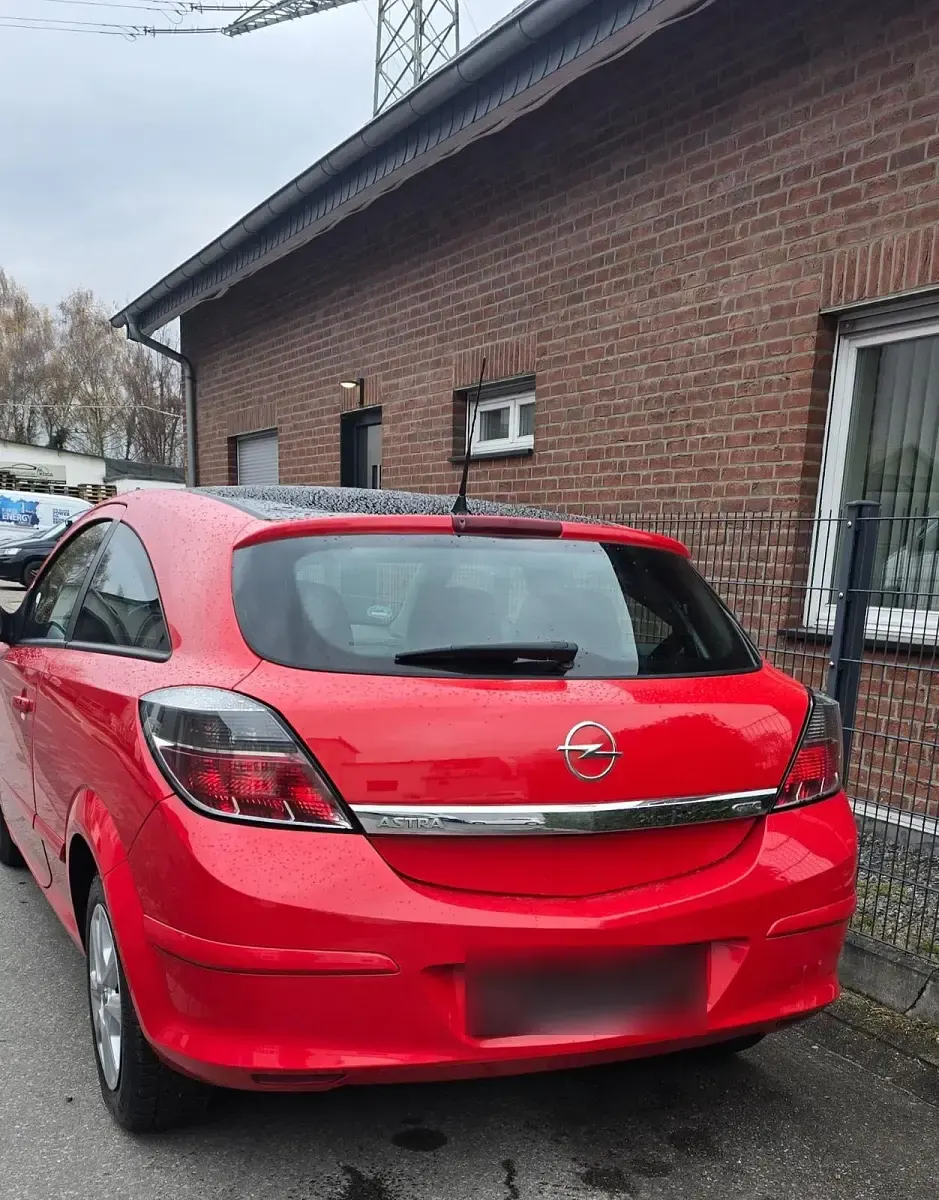Gebraucht Opel Astra GTC 90 PS (66 kW) 2006 Rot