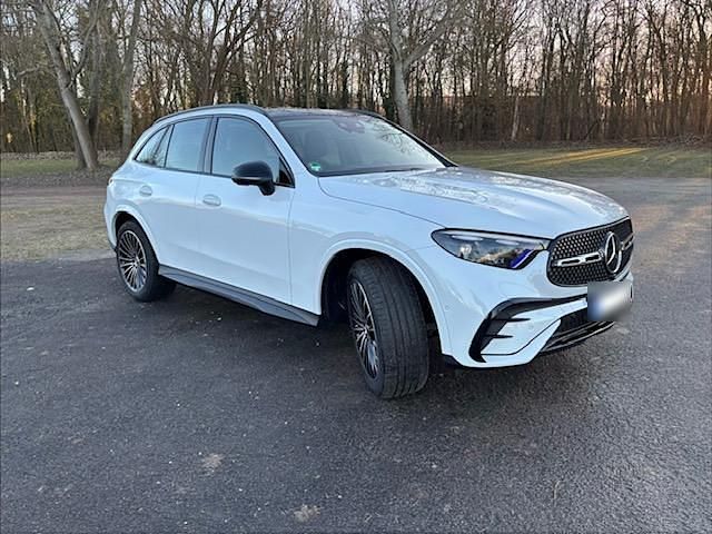 Gebraucht Mercedes GLC400d 252 PS (185 kW) 2024 Weiß SUV