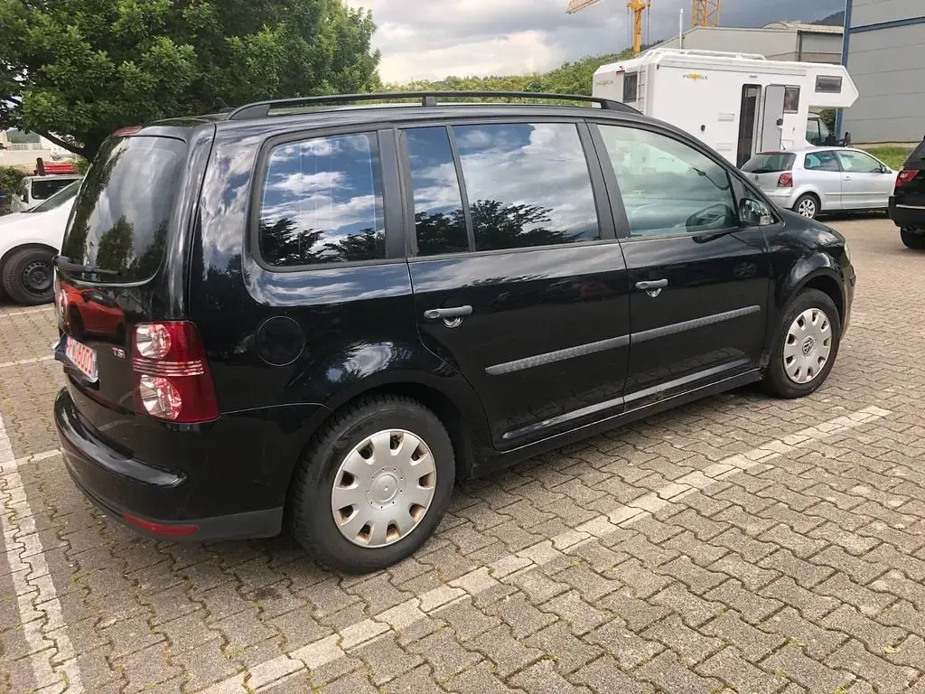 Usata VW Touran 140 CV (102 kW) 2009 Nero Monovolume