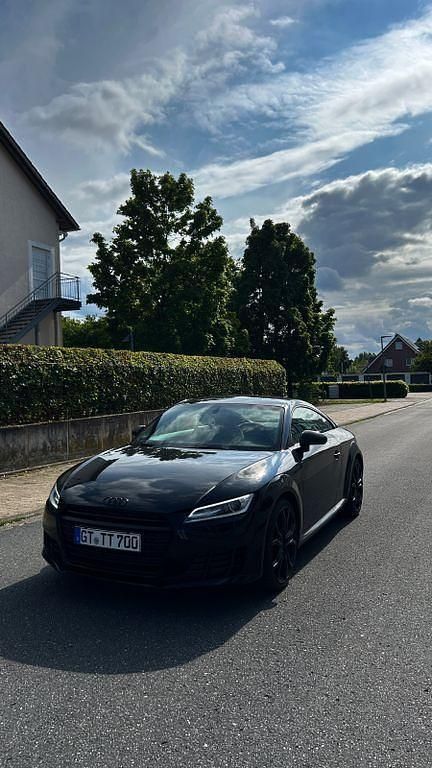 Second-hand Audi TT Design 180 CP (132 kW) 2017 Negru Coupe