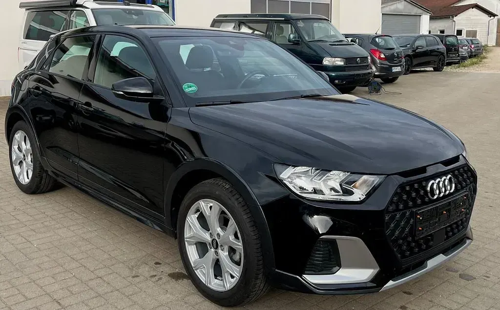 Gebraucht Audi A1 S-Line 150 PS (110 kW) 2023 Mythosschwarz SUV