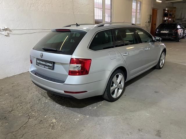 Gebraucht Skoda Octavia Style 150 PS (110 kW) 2018 Grau Kombi